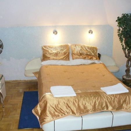 Park Hotel Myslenice Room photo